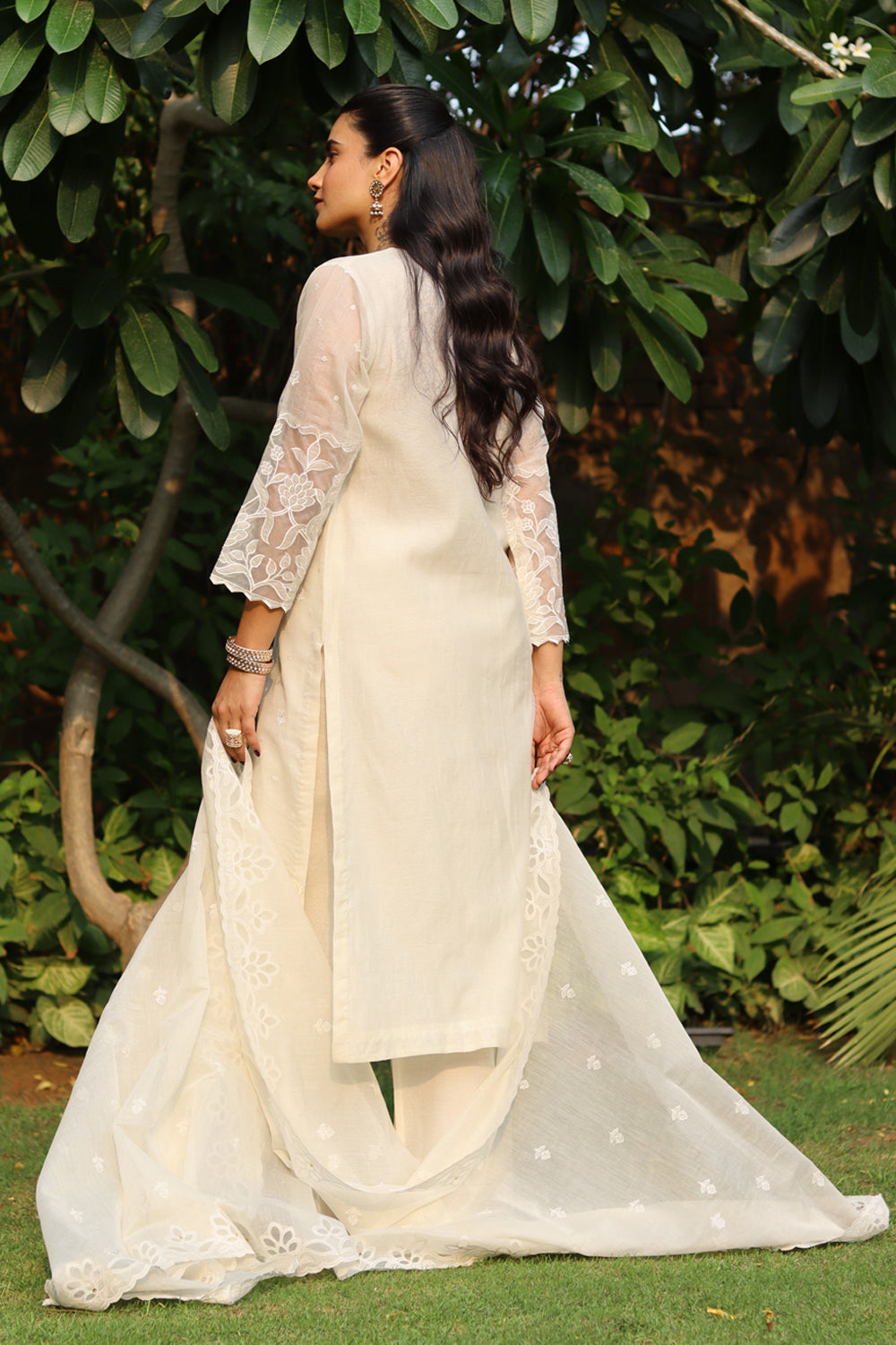 Off-White Embroidered Kurta Pants Set
