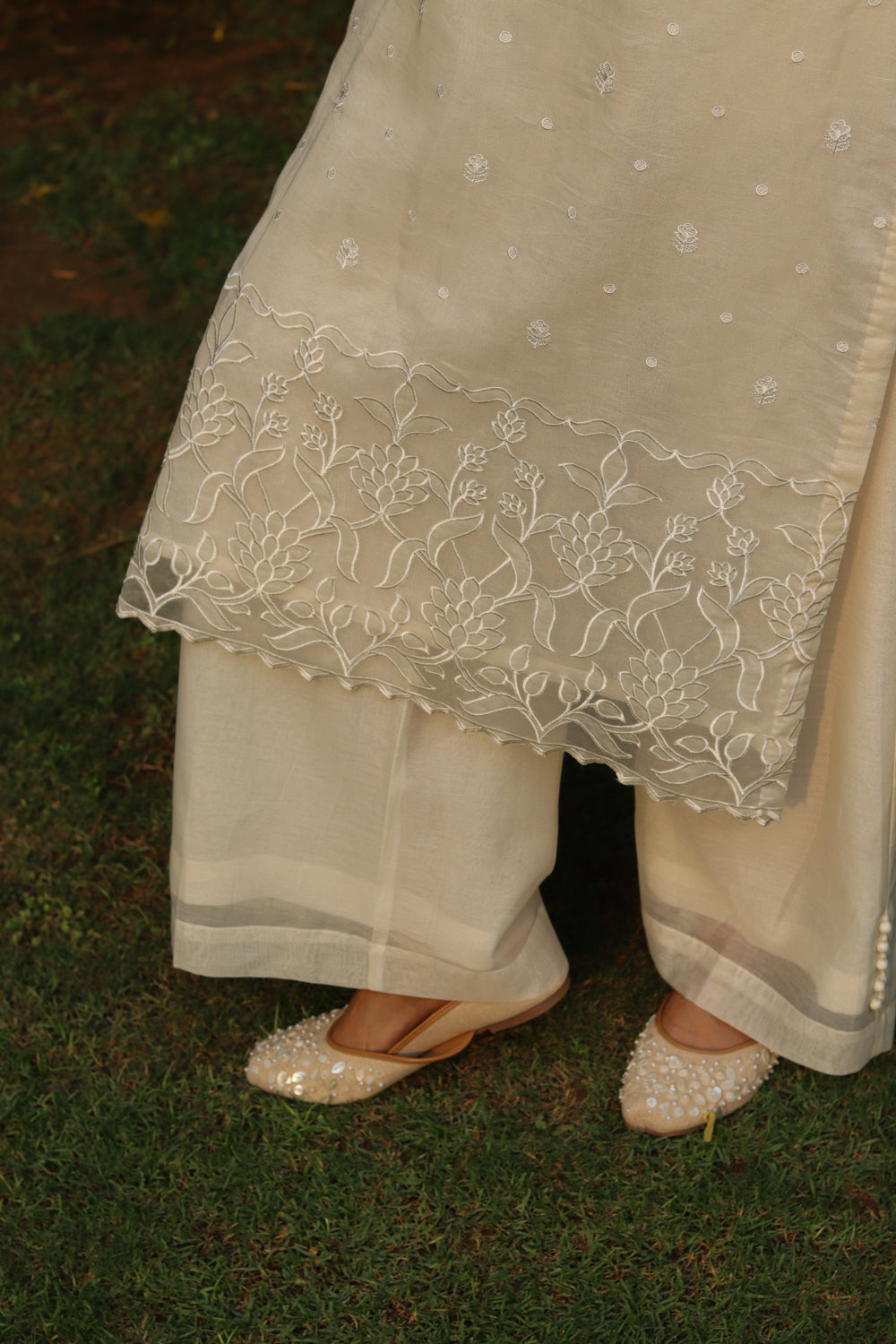 Off-White Embroidered Kurta Pants Set