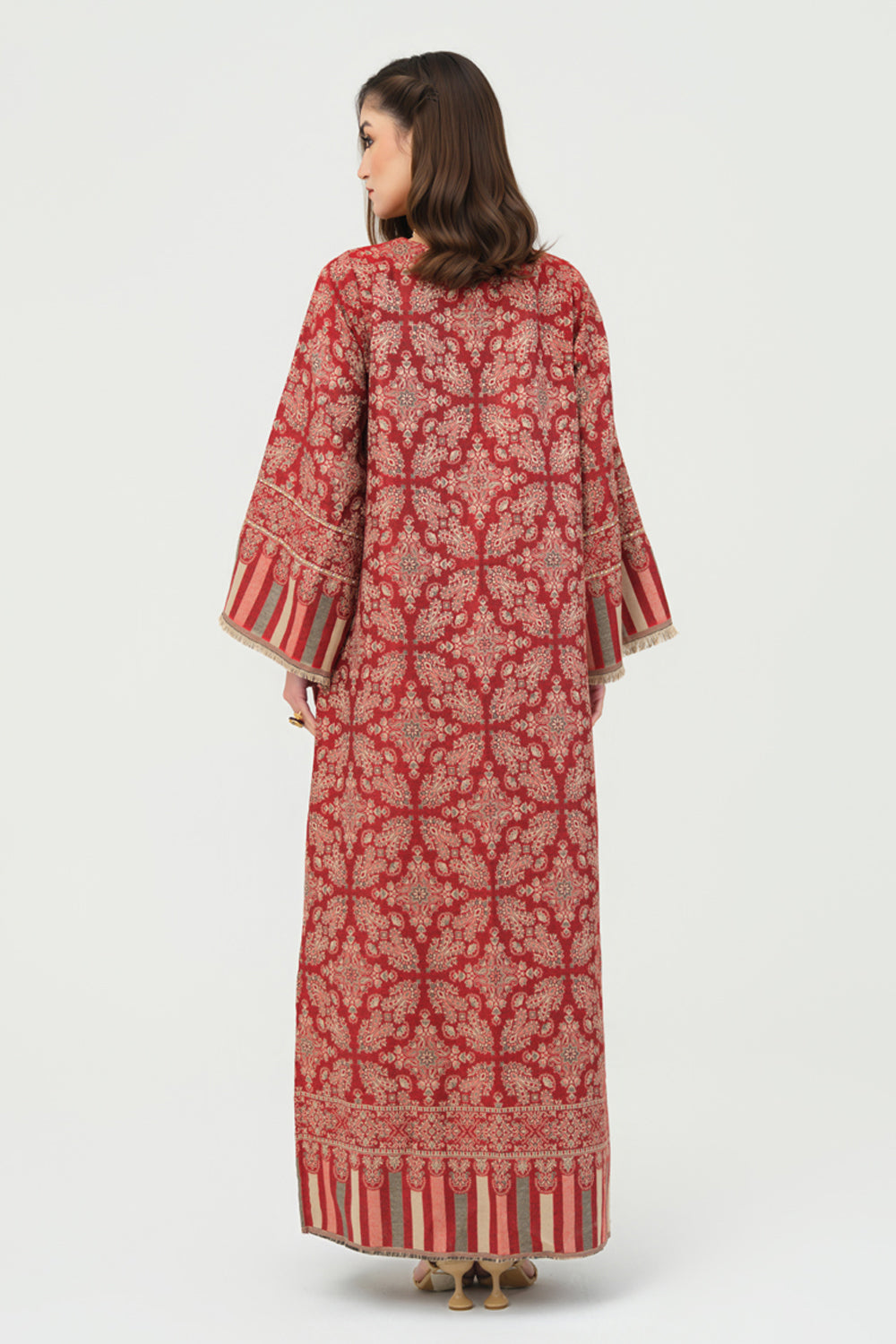 Arushi Mehra In Our Inaaya Embroidered Shawl Kaftan (Red)