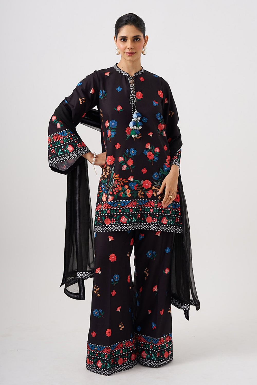 Full Sleeves Black Kurta With Pants And Dupatta