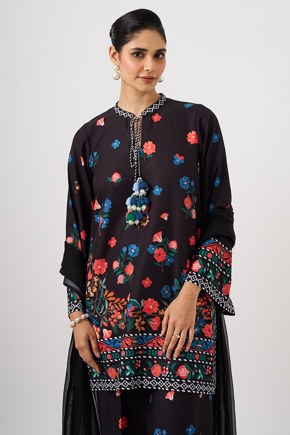 Full Sleeves Black Kurta With Pants And Dupatta