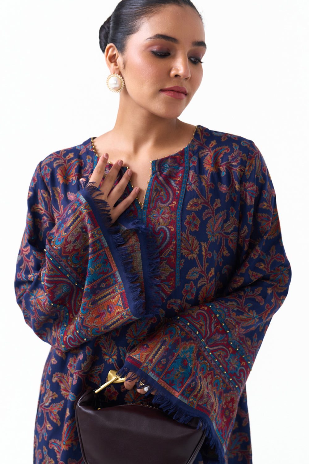 Azura Embroidered Shawl Kaftan